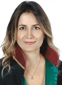 Avukat Ebru Dönmez